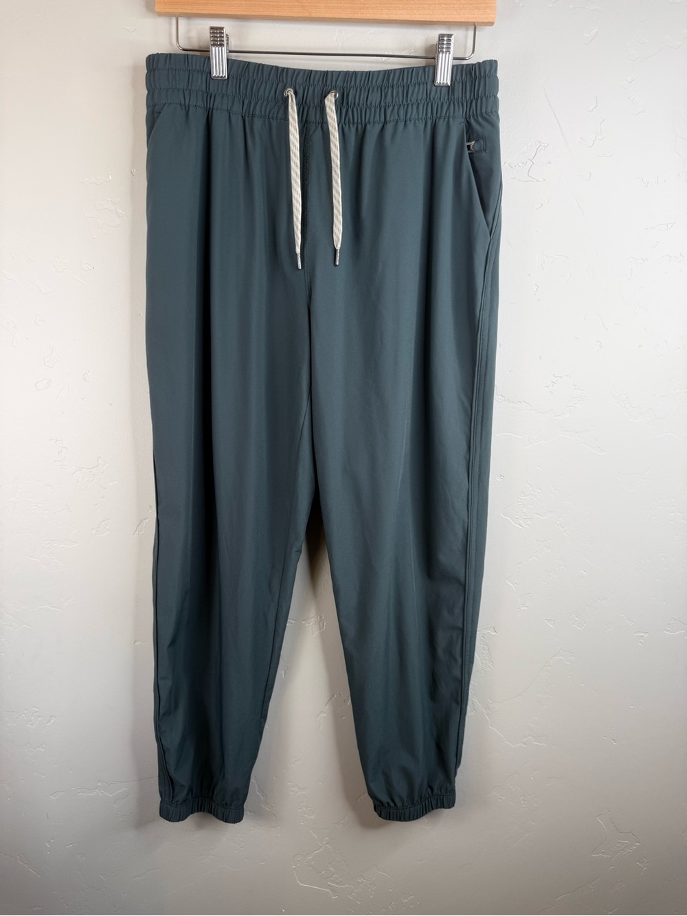 Vuori Women's Track Joggers in Slate Blue with Cream Drawstring - Picture 5 of 14